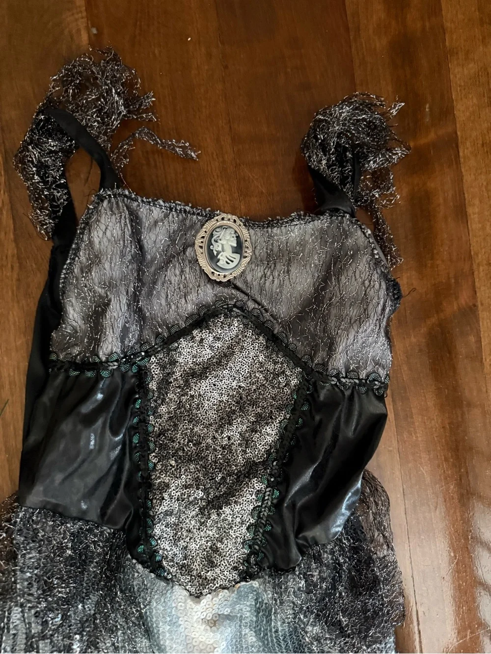 Girls size M corpse bride costume
